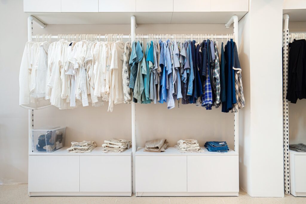 What Is the Best Way to Organize Your Clothes